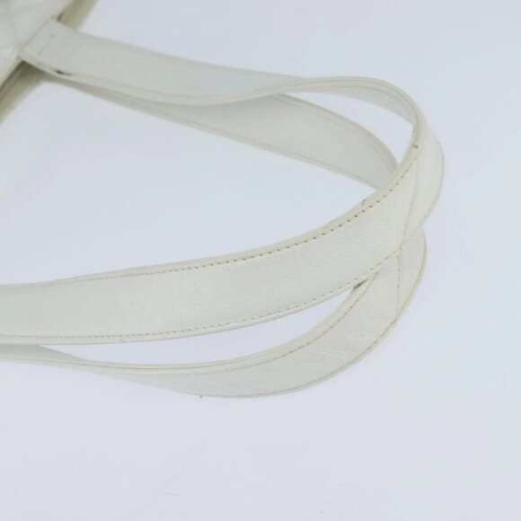 CHANEL Matelasse Tote Bag Grained Calf Skin White CC Auth bs30478 - Picture 8 of 16